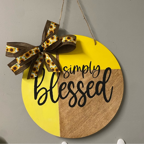 Hand painted door decor! - Picture 2 of 4